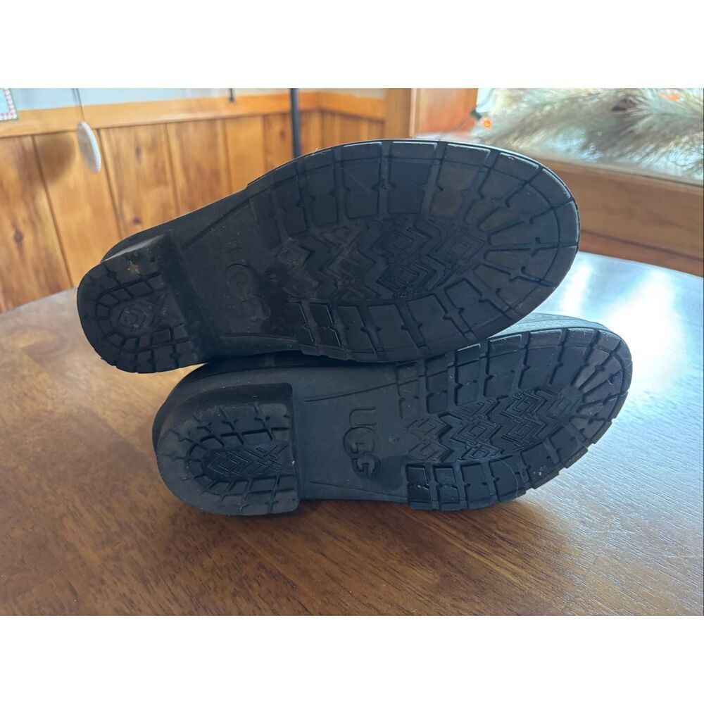 UGG Rainboots - Picture 5 of 6